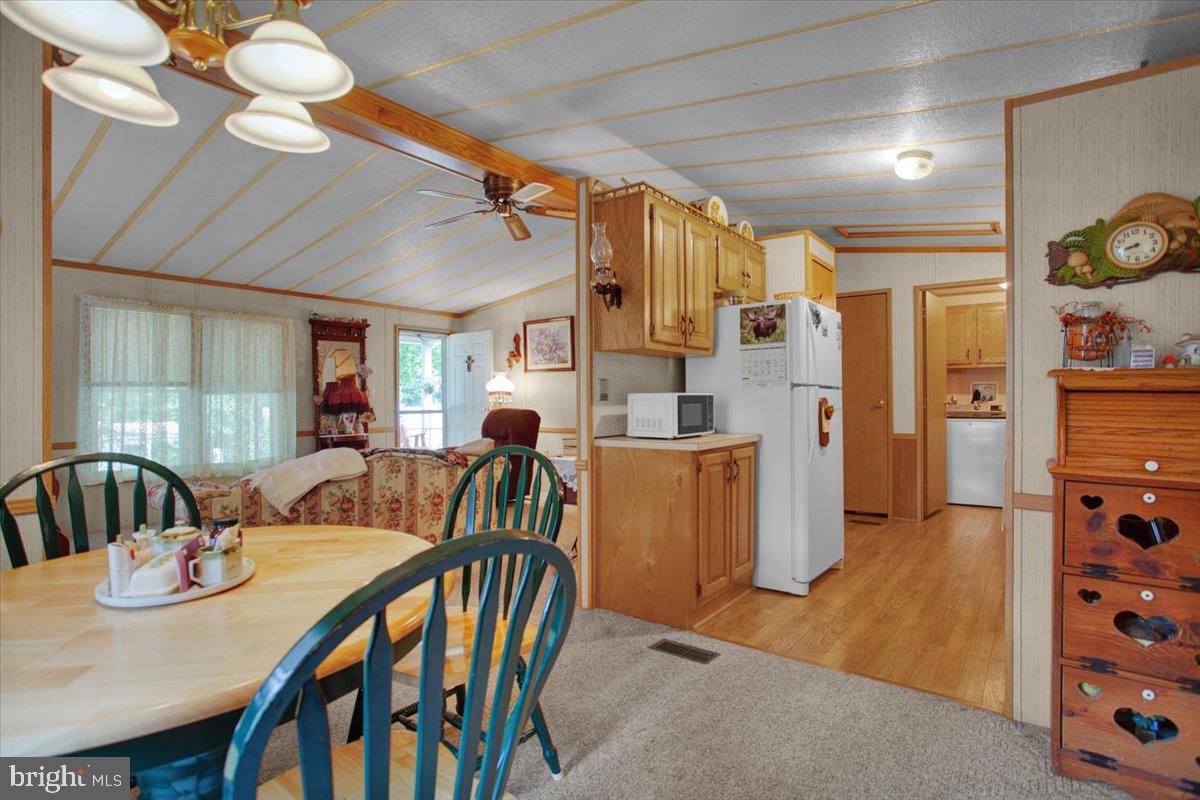 223 Maple Avenue Manheim, PA 17545 - Photo 10 of 29