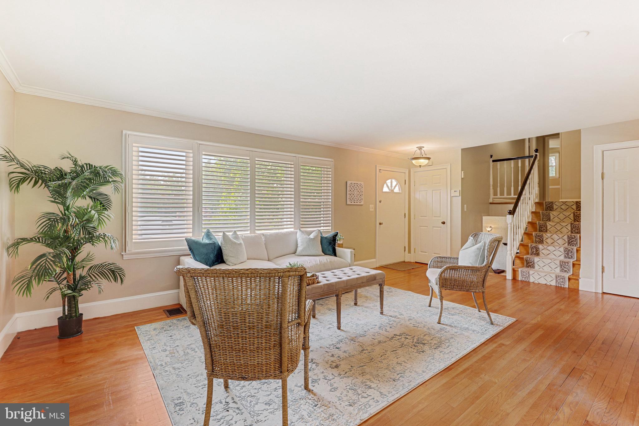 2403 Pot Spring Road Lutherville-Timonium, MD 21093 - Photo 4 of 42 Living Room