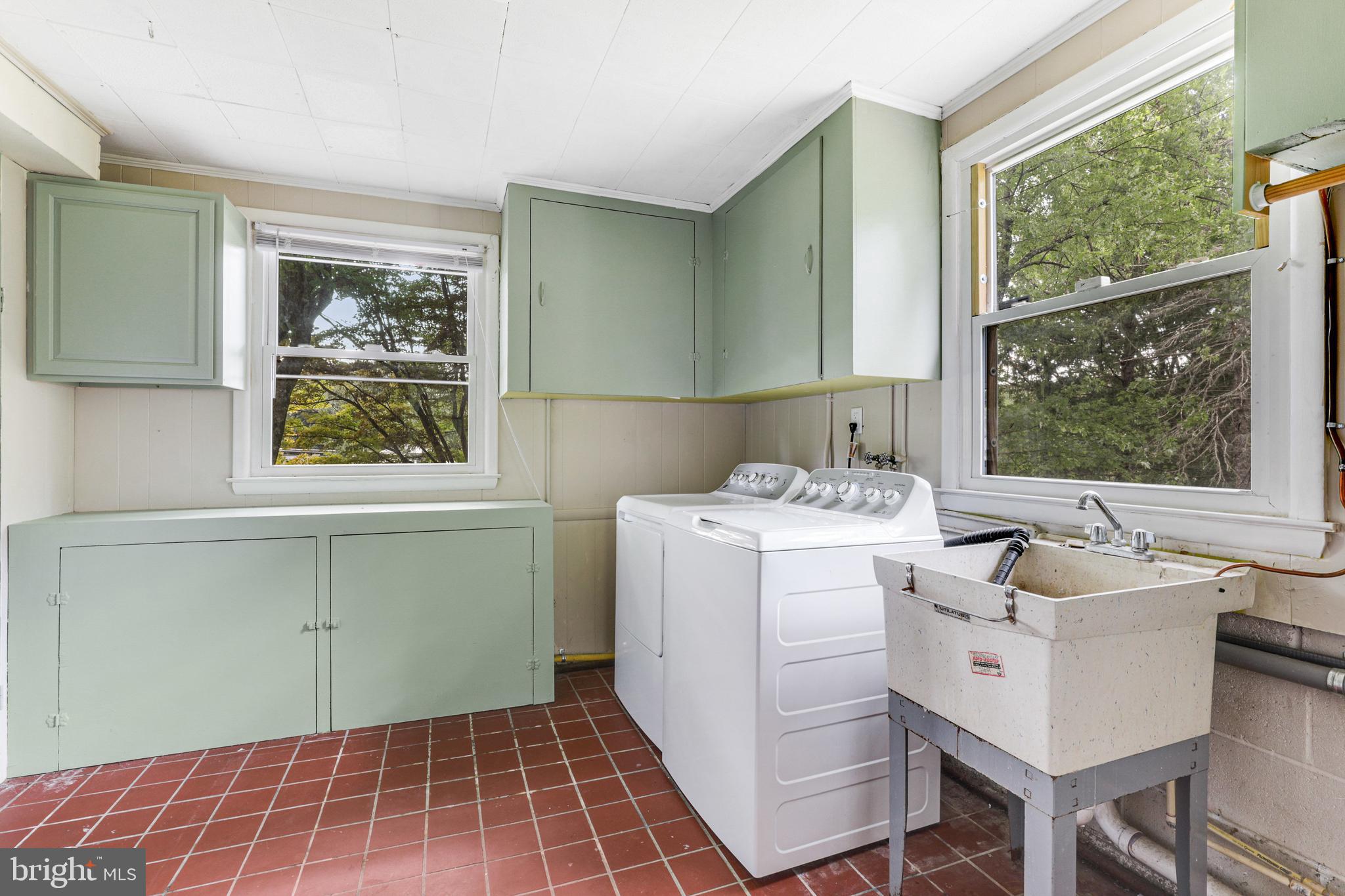 2403 Pot Spring Road Lutherville-Timonium, MD 21093 - Photo 35 of 42 Laundry