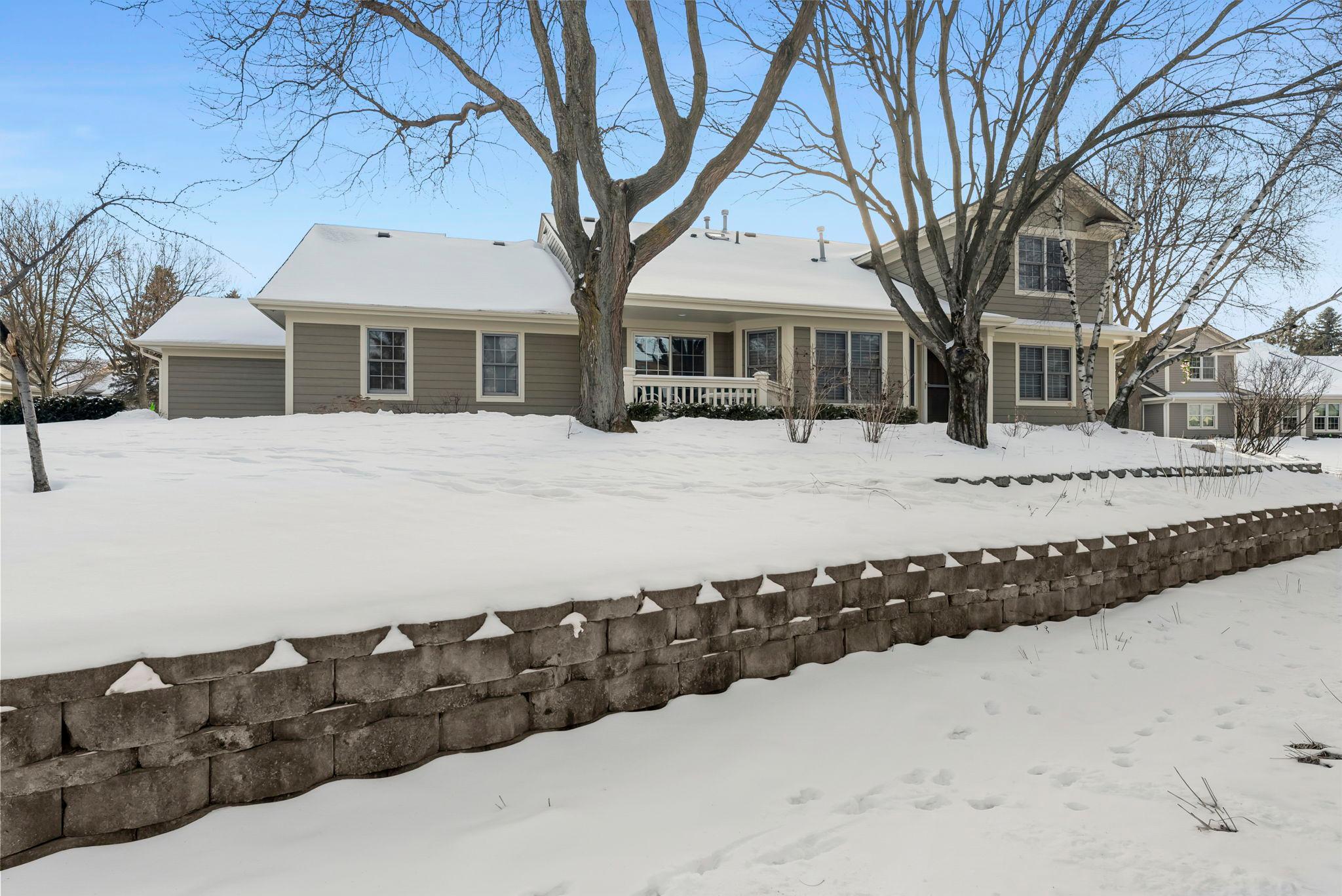 809 Ivy Lane Eagan, MN 55123 - Photo 3 of 47