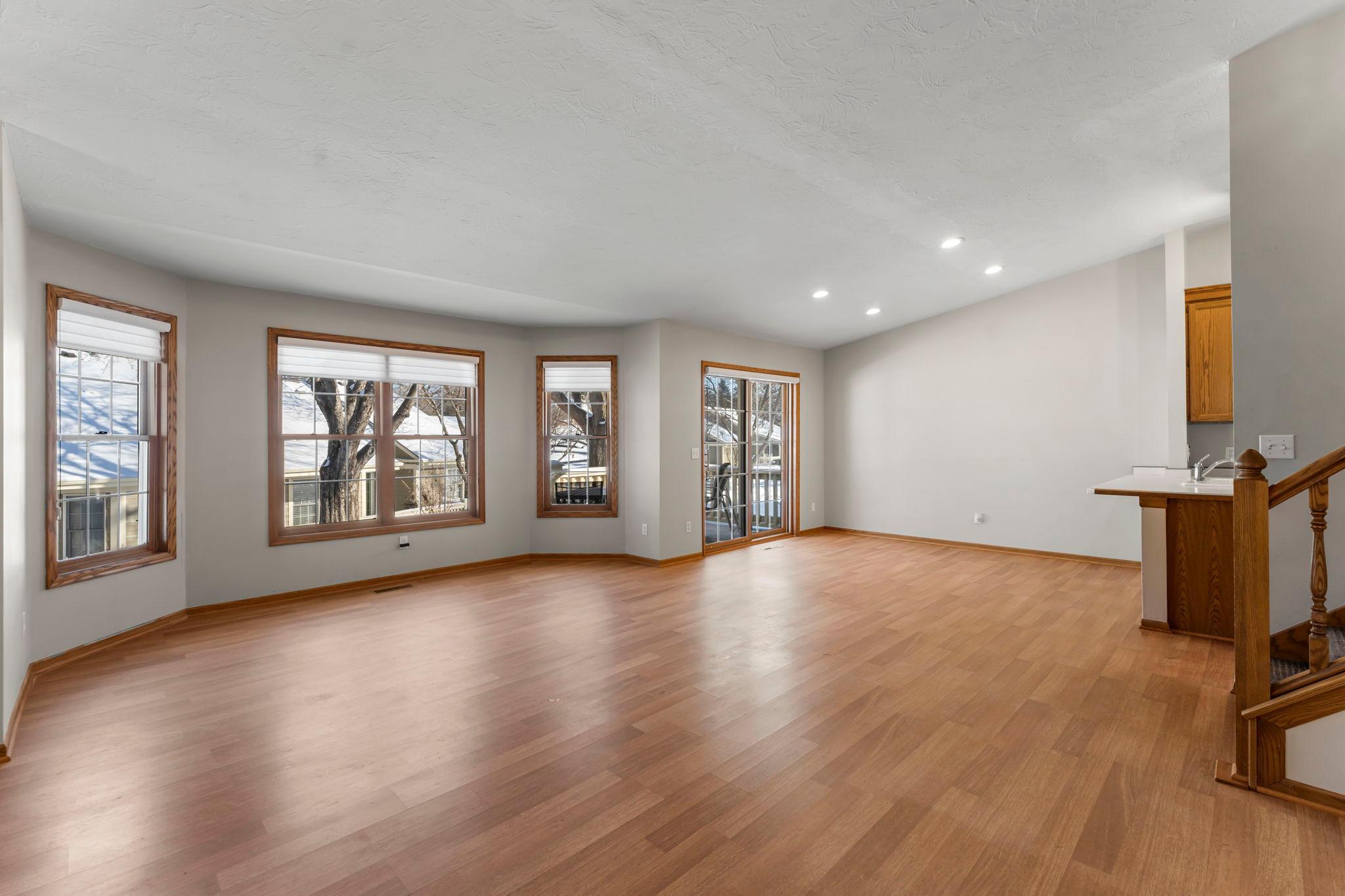 809 Ivy Lane Eagan, MN 55123 - Photo 10 of 47