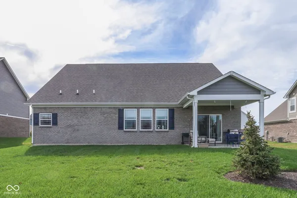 $425,000 | 948 Fred Lane, Greenwood, IN 46143
