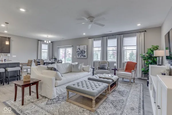 $425,000 | 948 Fred Lane, Greenwood, IN 46143