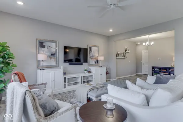 $425,000 | 948 Fred Lane, Greenwood, IN 46143