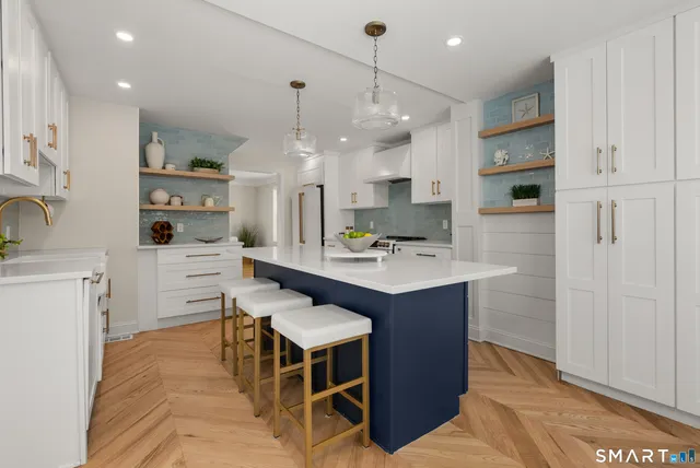 $1,175,000 | 98 Cambridge Street, Fairfield, CT 06824