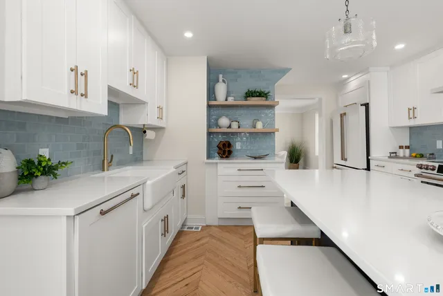 $1,175,000 | 98 Cambridge Street, Fairfield, CT 06824