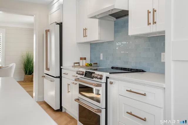 $1,175,000 | 98 Cambridge Street, Fairfield, CT 06824