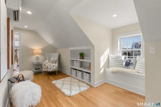 $1,175,000 | 98 Cambridge Street, Fairfield, CT 06824