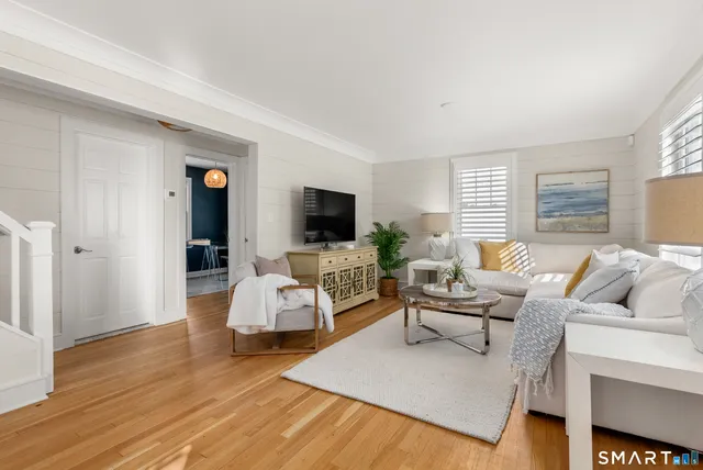 $1,175,000 | 98 Cambridge Street, Fairfield, CT 06824