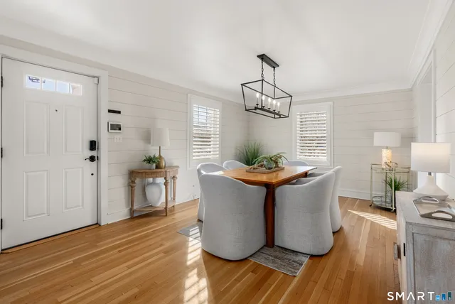 $1,175,000 | 98 Cambridge Street, Fairfield, CT 06824