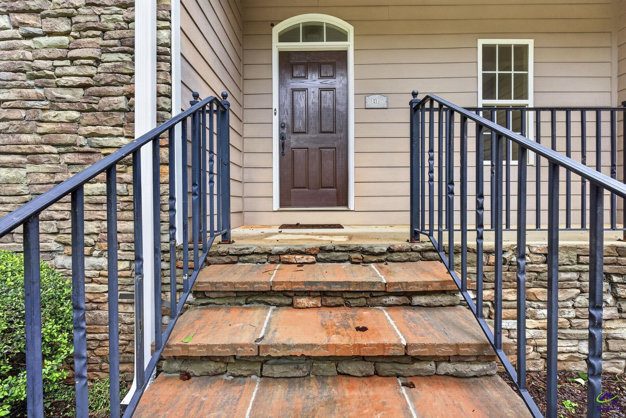 242 Carsons Walk Macon, GA 31206 - Photo 6 of 61