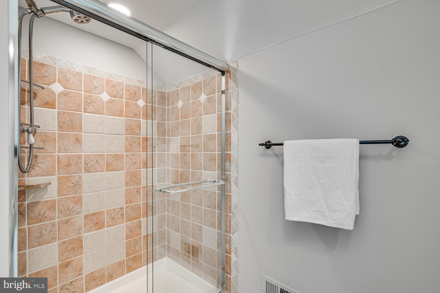 2815 Regina Drive Silver Spring, MD 20906 - Photo 36 of 60 Primary Bathroom