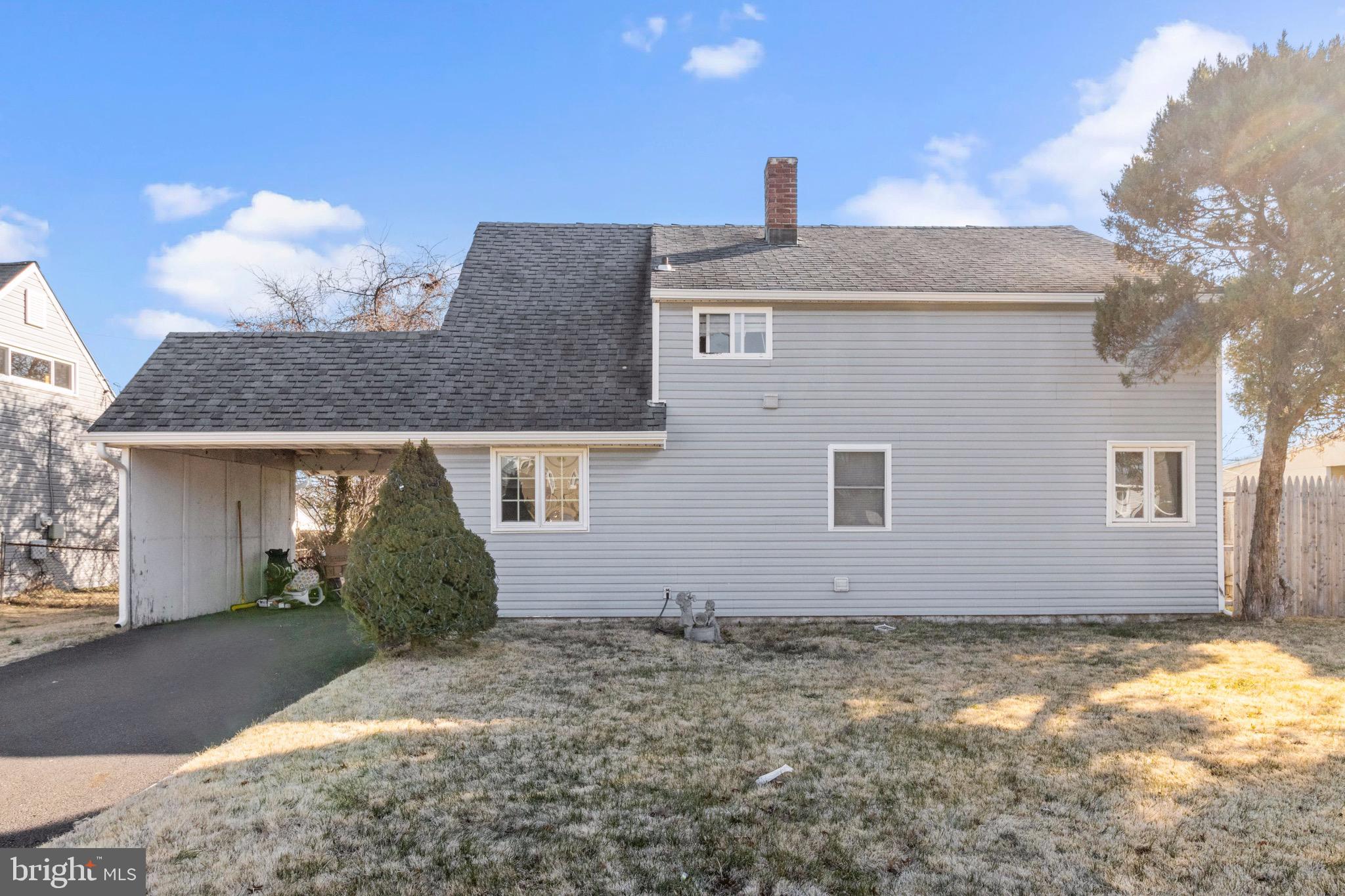 108 Goldengate Road Levittown, PA 19057 - Photo 1 of 20