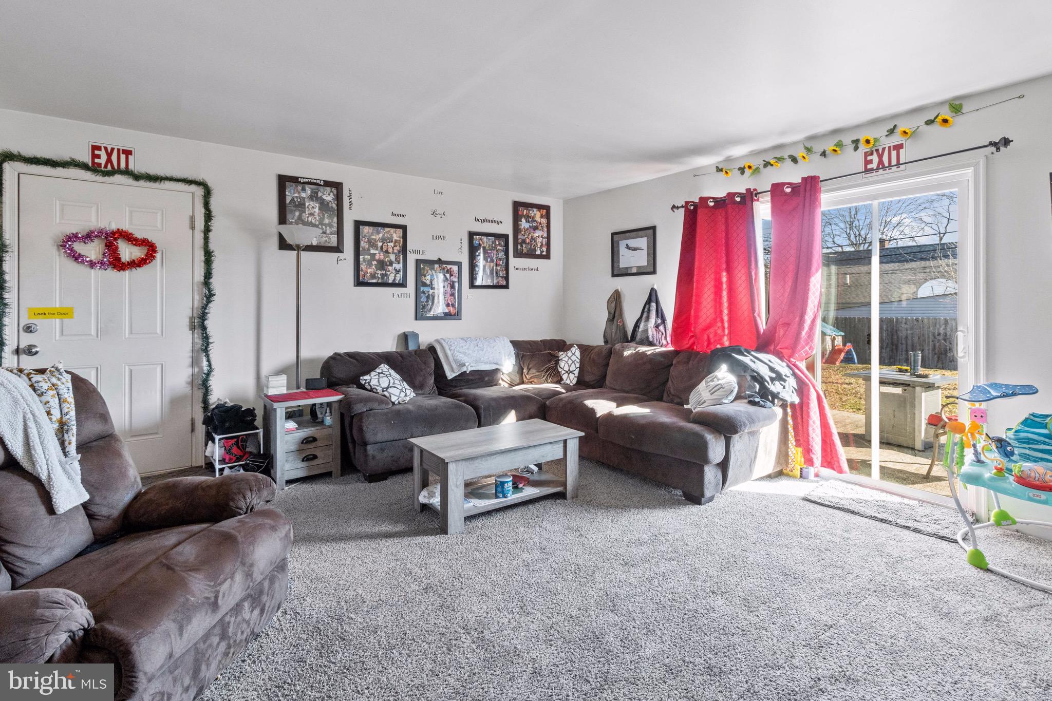 108 Goldengate Road Levittown, PA 19057 - Photo 2 of 20