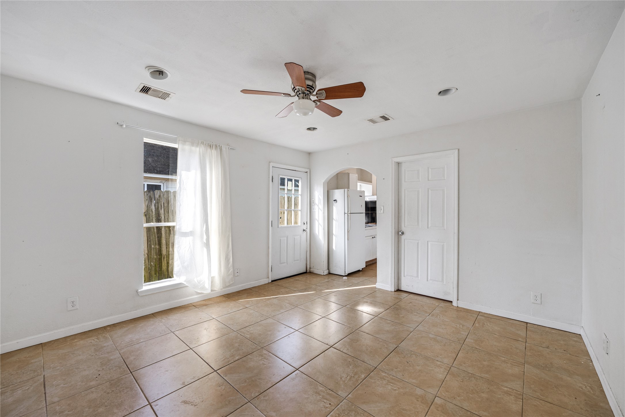 11018 Clark Road Houston, TX 77076 - Photo 16 of 25
