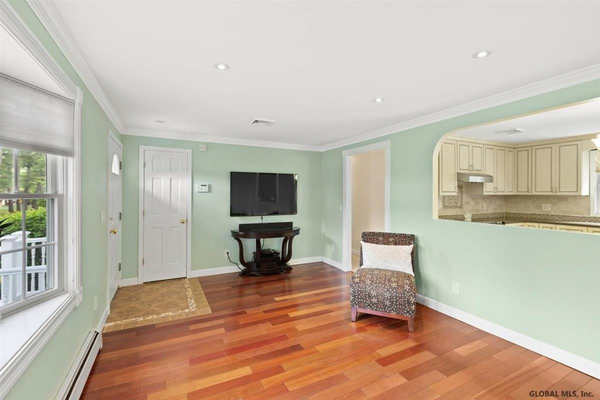 31 Fellows Road Halfmoon, NY 12065 - Photo 8 of 30 Photo 8