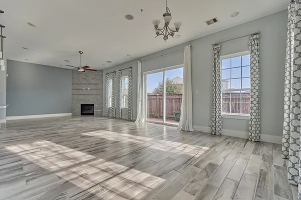 $395,000 | 2113 Solstice Boulevard, Spring, TX 77386