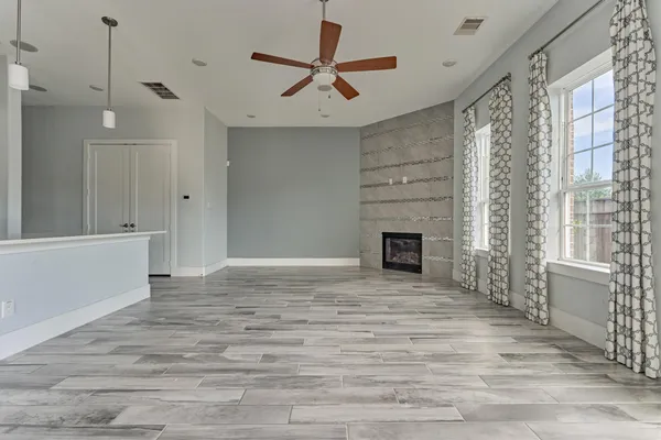 $395,000 | 2113 Solstice Boulevard, Spring, TX 77386