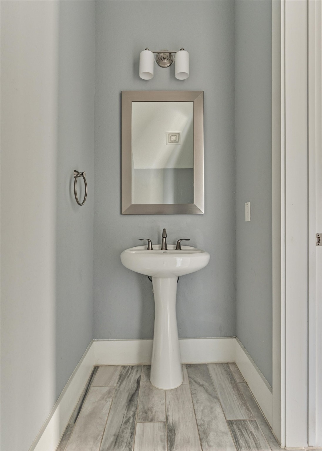 2113 Solstice Boulevard Spring, TX 77386 - Photo 7 of 48 a bathroom with a sink toilet