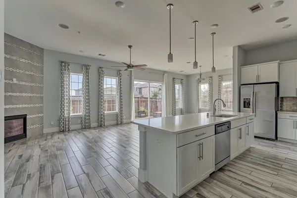 $395,000 | 2113 Solstice Boulevard, Spring, TX 77386