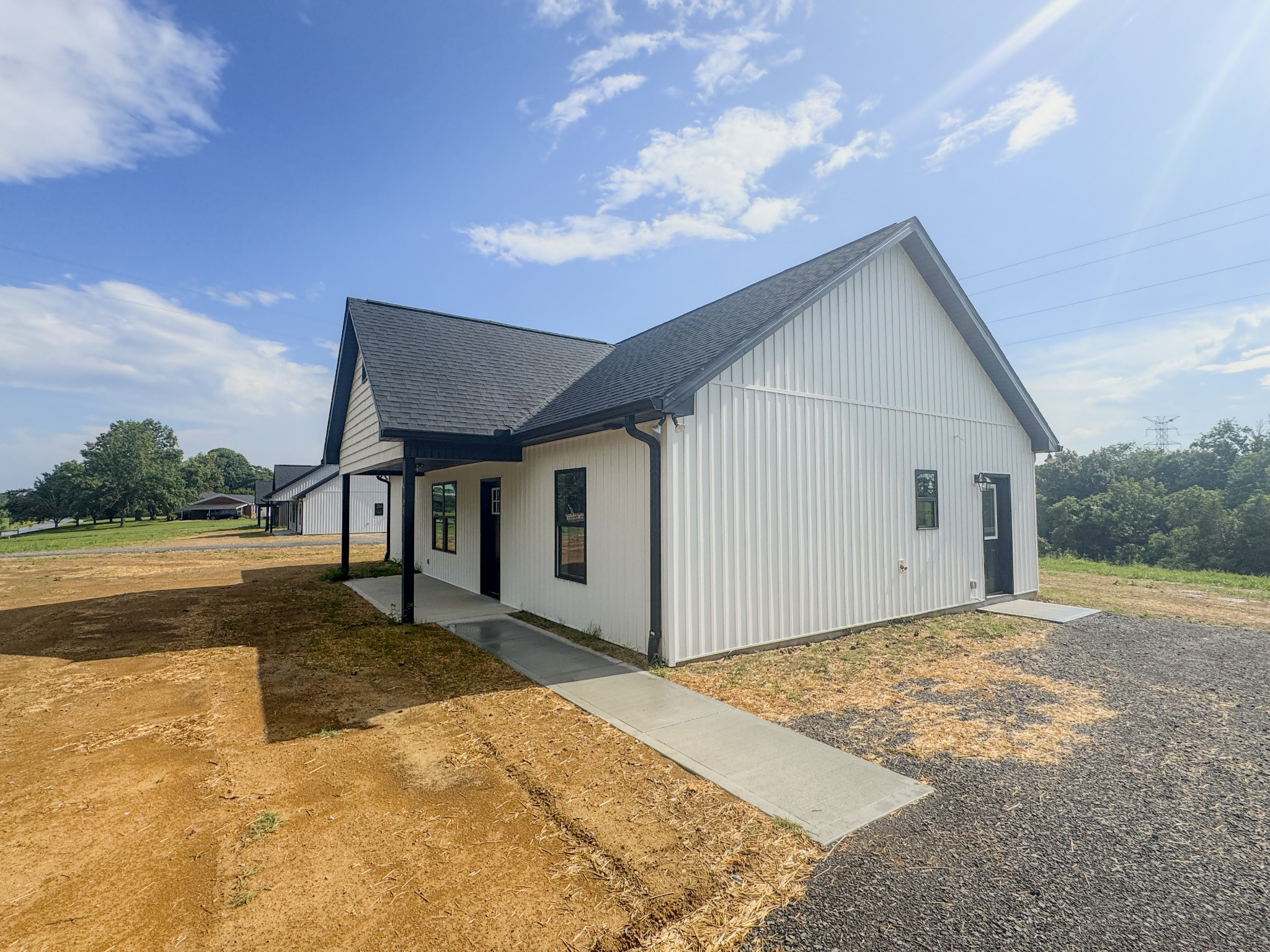 4701 Scottsville Road Lafayette, TN 37083 - Photo 2 of 42