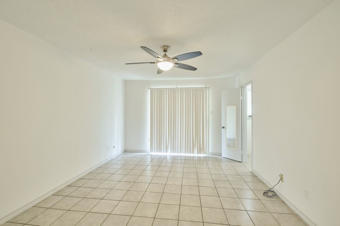 619 Pinewood Drive Conroe, TX 77385 - Photo 30 of 44 a view of an empty room