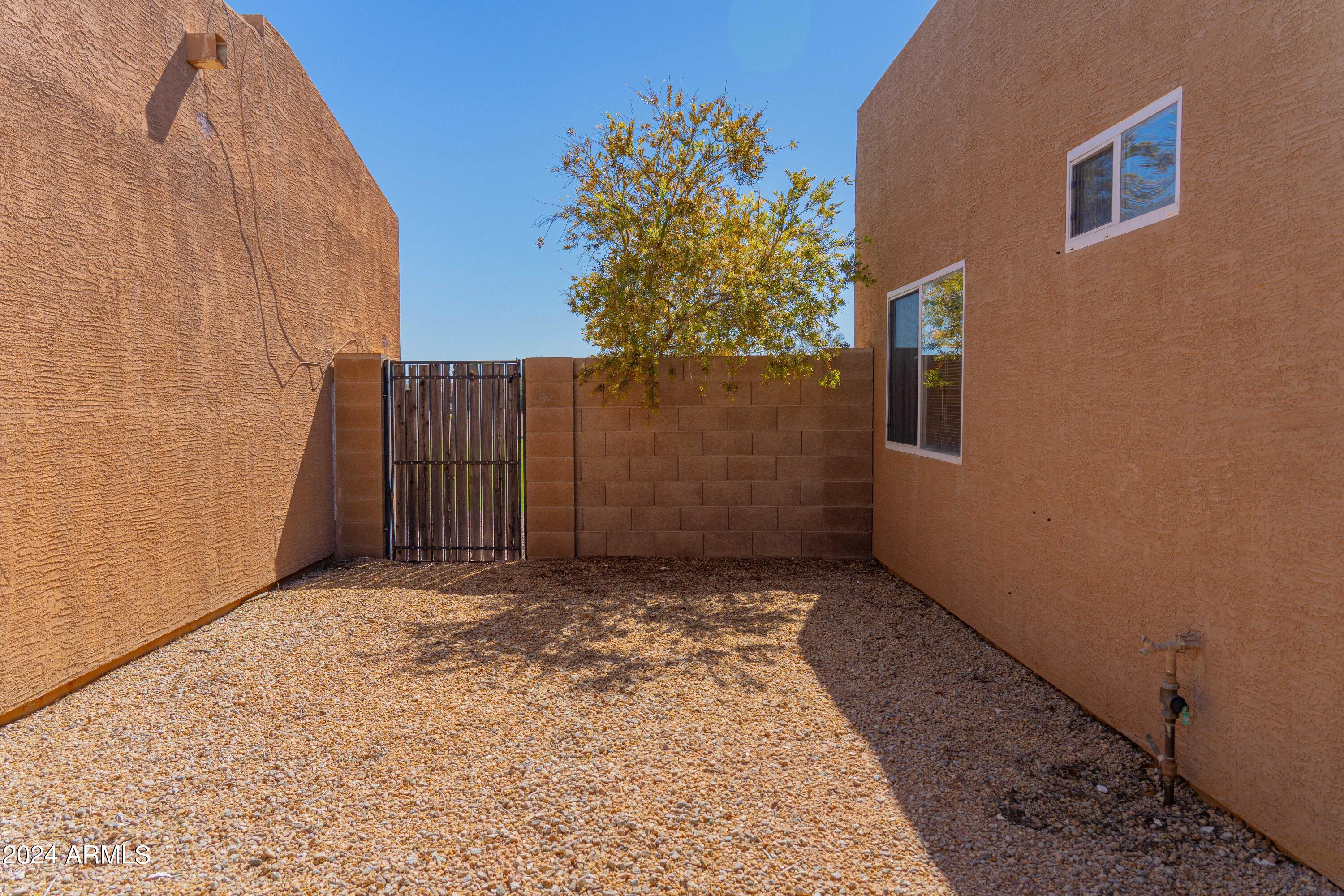 2300 East Magma Road, Unit 62 San Tan Valley, AZ 85143 - Photo 25 of 27