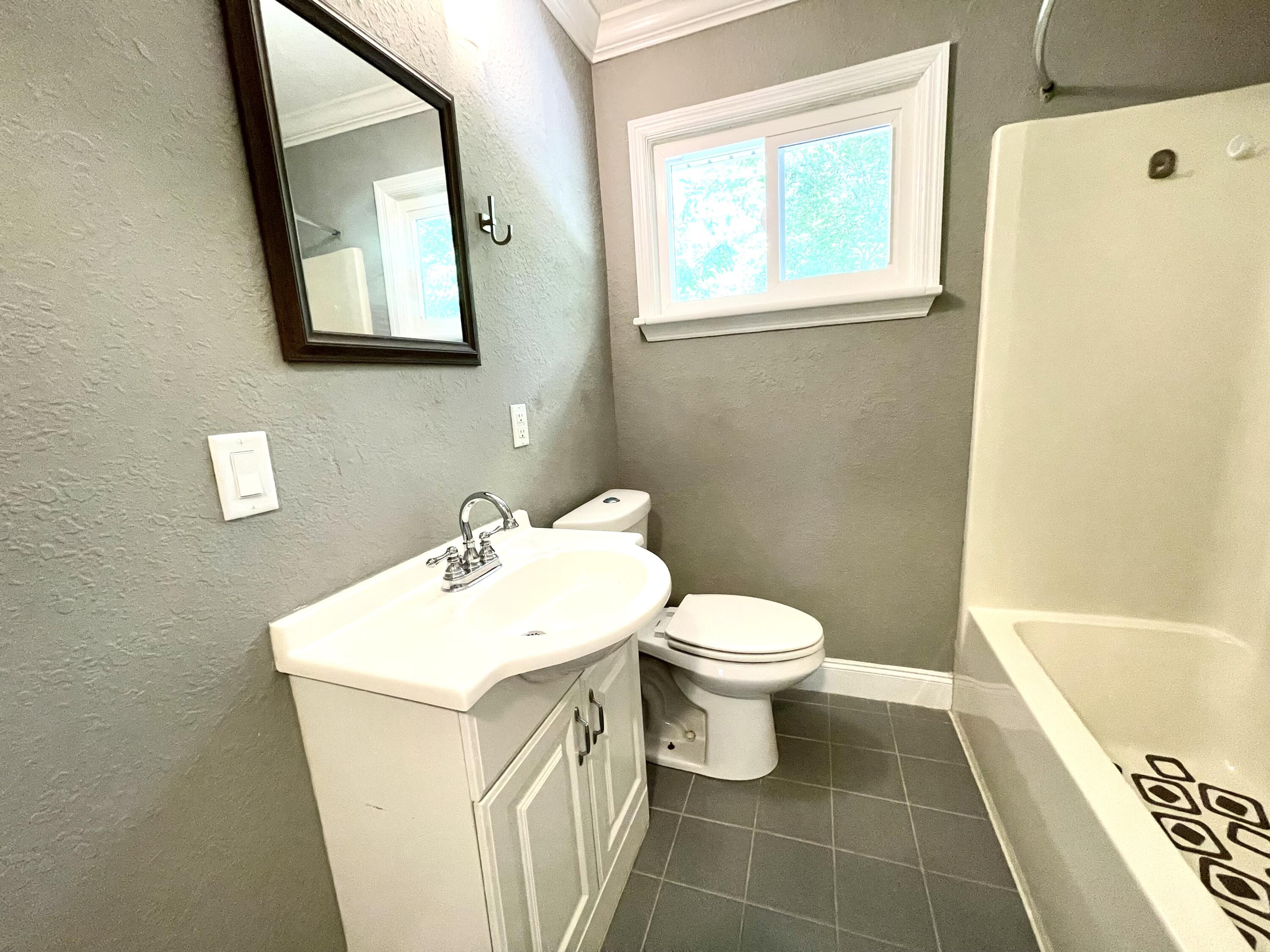 342 Elliott Street Soddy Daisy, TN 37379 - Photo 15 of 27 Bathroom