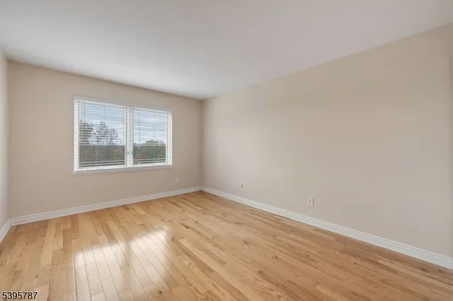 $549,000 | 1146 Stephanie Drive, Unit 1146, North Caldwell, NJ 07006