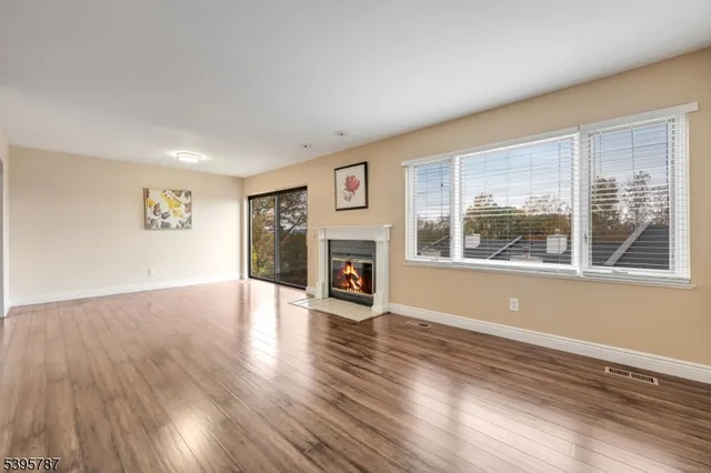 $549,000 | 1146 Stephanie Drive, Unit 1146, North Caldwell, NJ 07006