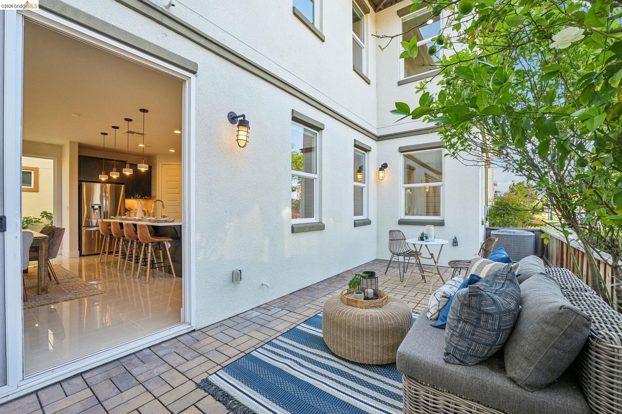 2770 Bette Street Alameda, CA 94501 - Photo 12 of 60