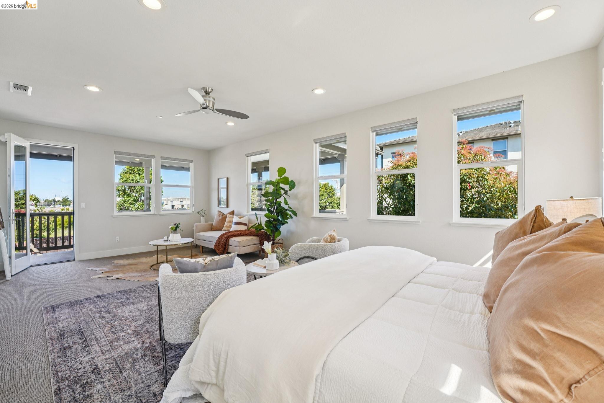 2770 Bette Street Alameda, CA 94501 - Photo 26 of 60 a spacious bedroom with two beds and a large window