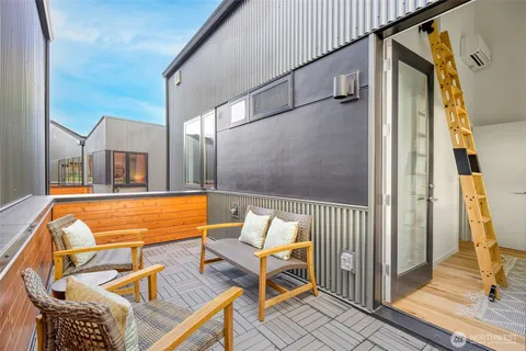 $749,000 | 204 Shepard Way Northwest, Bainbridge Island, WA 98110