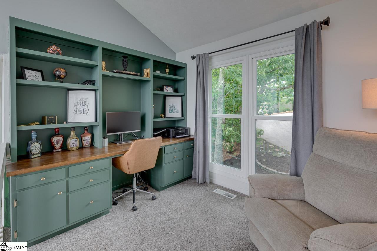 2 Hickory Ridge Greenville, SC 29609 - Photo 15 of 33
