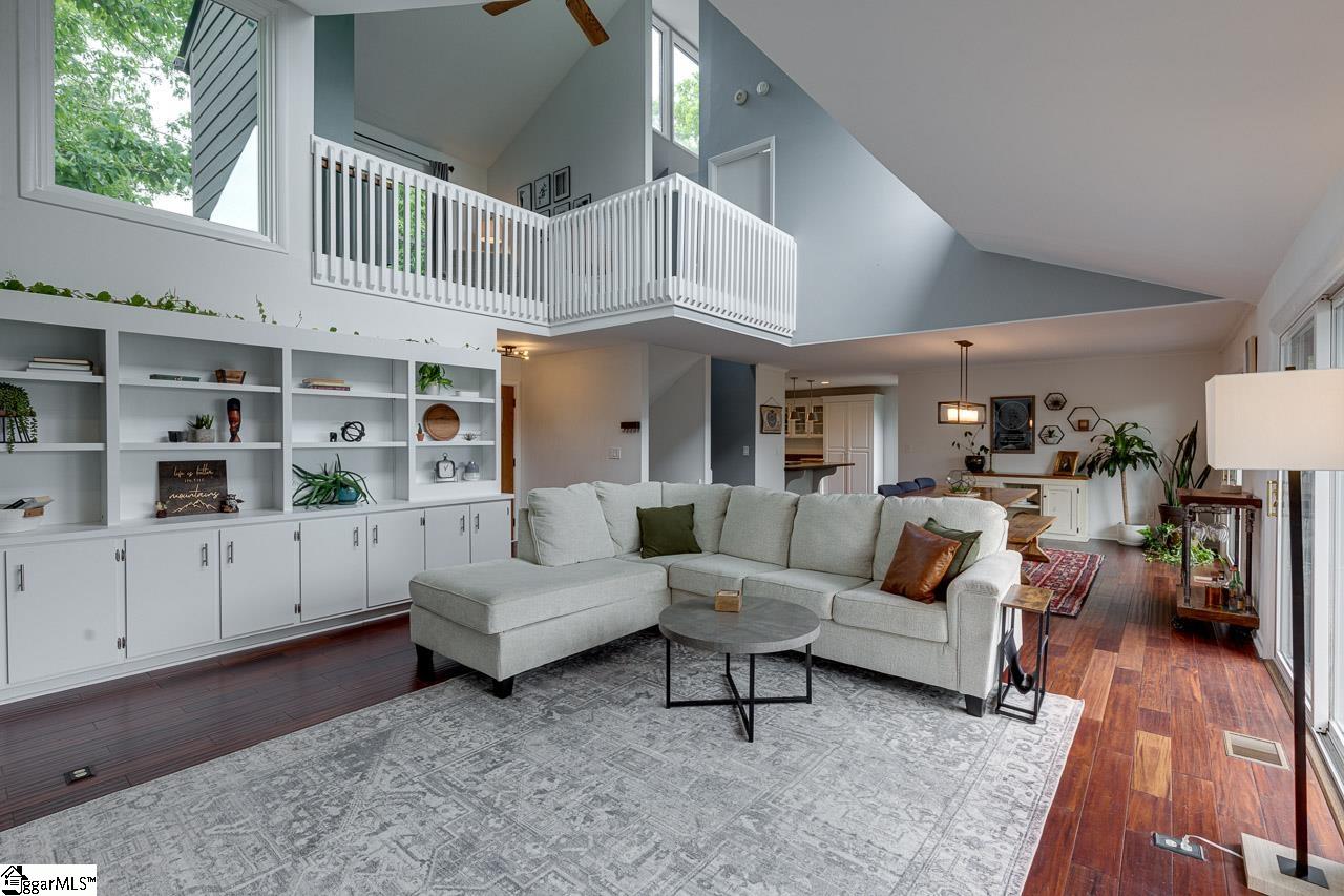 2 Hickory Ridge Greenville, SC 29609 - Photo 5 of 33