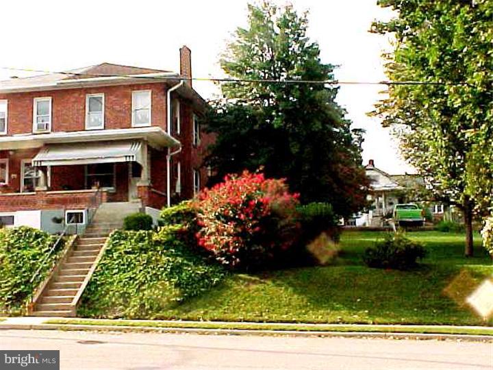 1113 Brooke Boulevard Reading, PA 19607 - Photo 1 of 11 Gallery Image 1