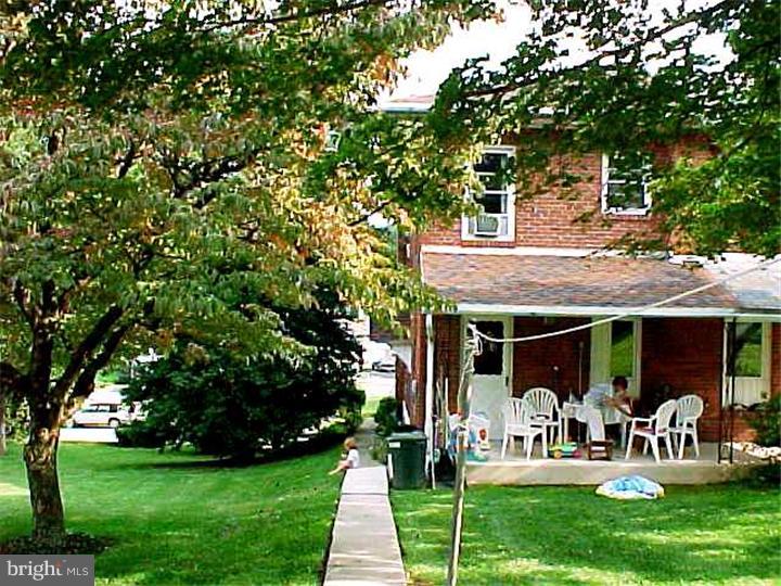 1113 Brooke Boulevard Reading, PA 19607 - Photo 4 of 11 Gallery Image 4