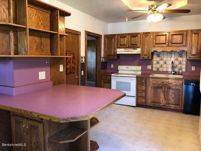 443 State Road North Adams, MA 01247 - Photo 3 of 27 IMG_4868
