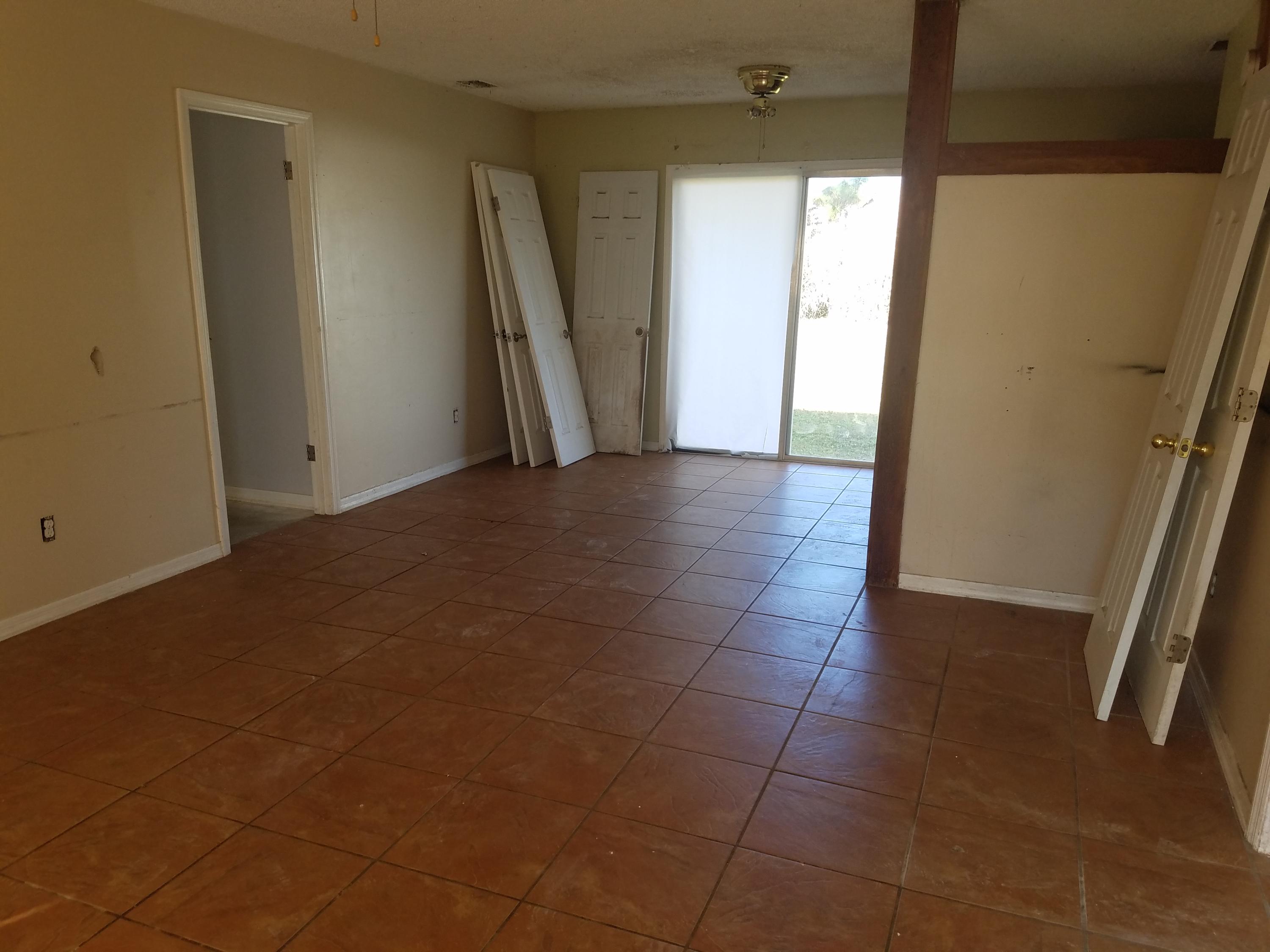 871 Southwest Harvard Road Port St. Lucie, FL 34953 - Photo 3 of 25 20171219_120959