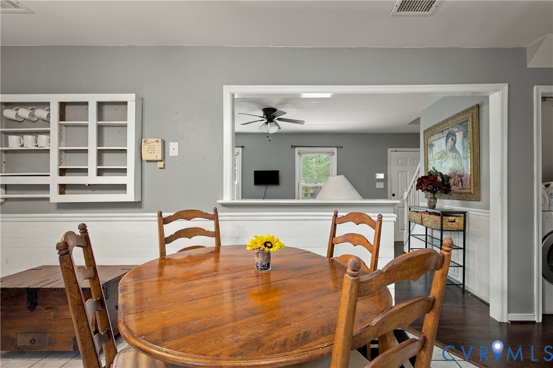 7224 Full Rack Drive Midlothian, VA 23112 - Photo 11 of 36 Interior featuring a pass-through window, chair ra