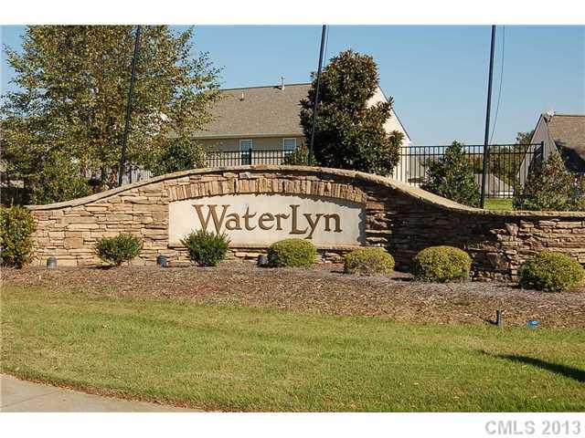 11728 Ragan Elizabeth Court Charlotte, NC 28278 - Photo 3 of 3