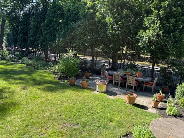 $2,675,000 | 110 Avalon Road, Newton, MA 02468