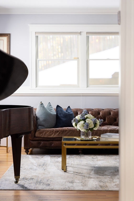 110 Avalon Road Newton, MA 02468 - Photo 5 of 28