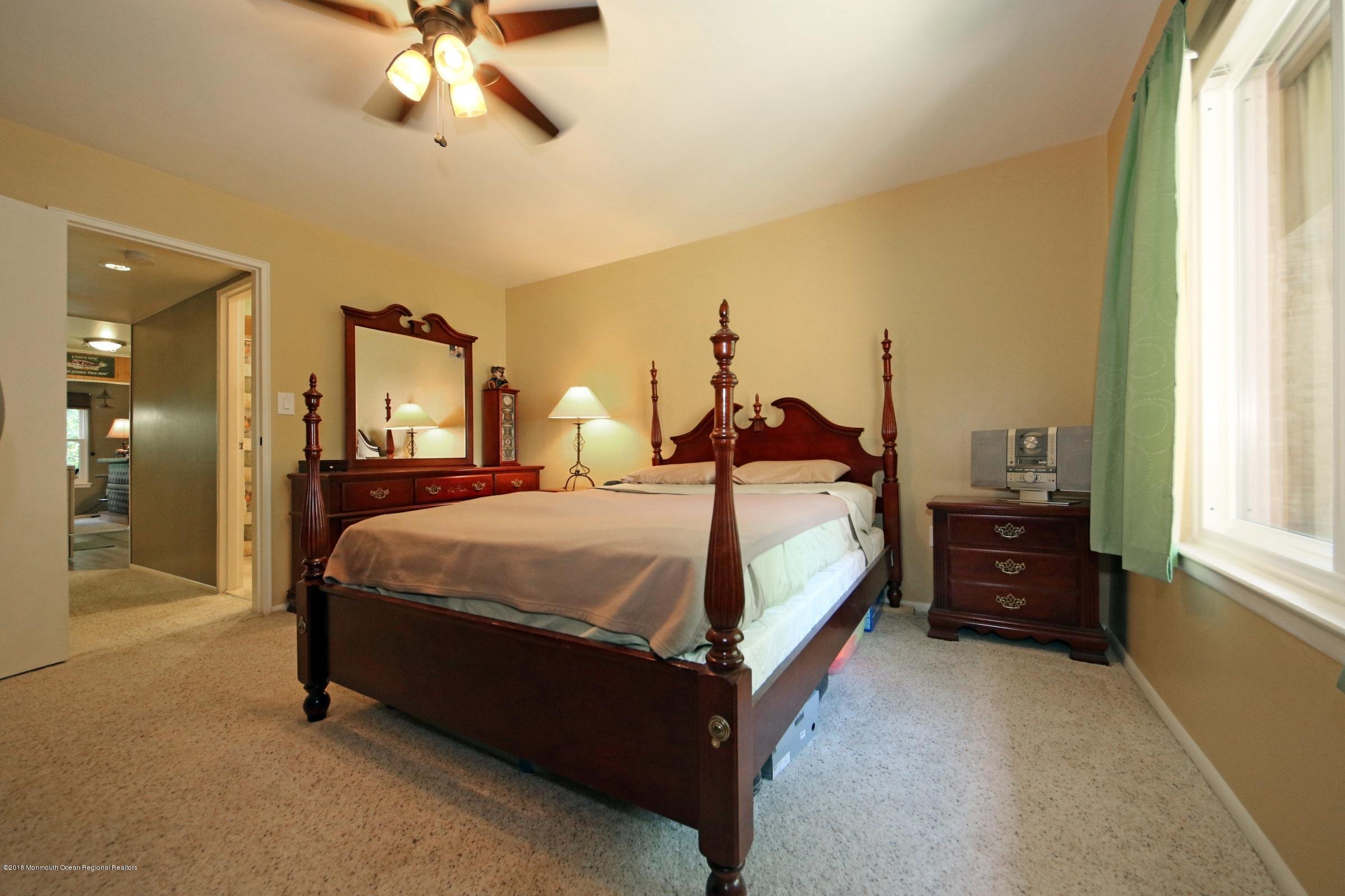 200 Portland Road, Unit B17 Highlands, NJ 07732 - Photo 13 of 32 MASTER BEDROOM