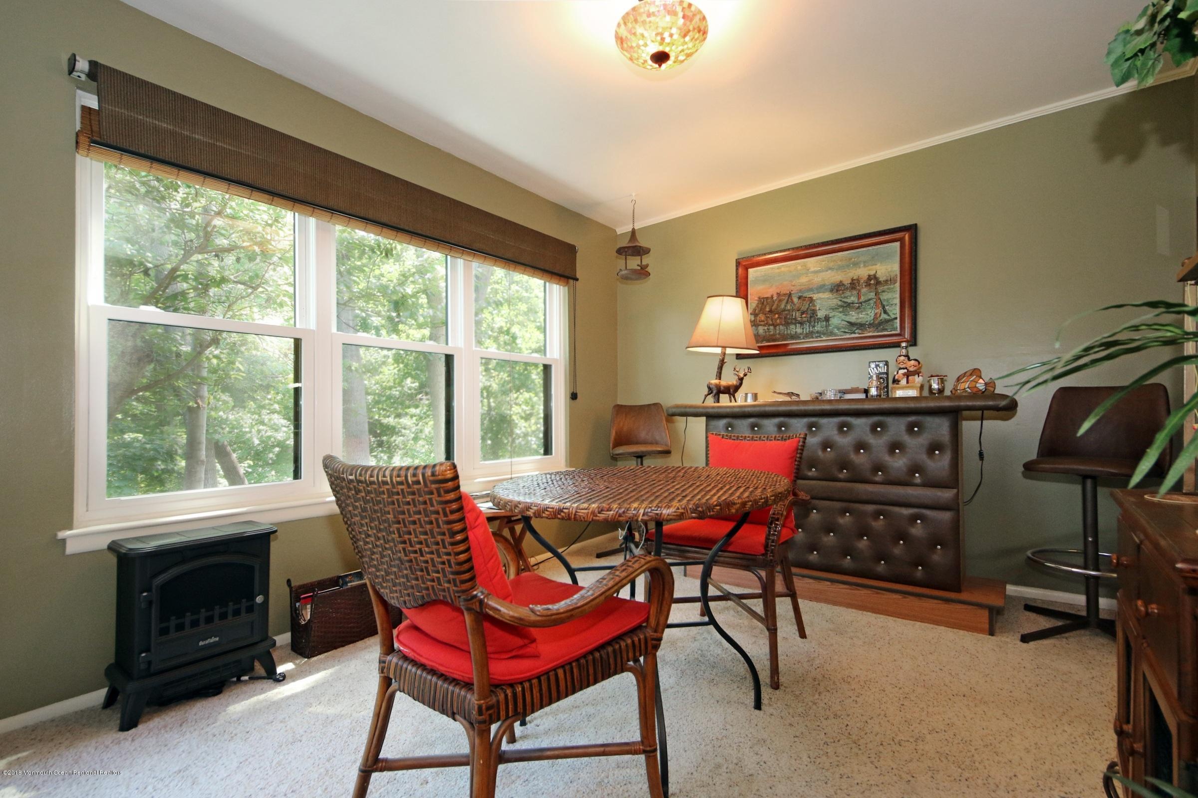 200 Portland Road, Unit B17 Highlands, NJ 07732 - Photo 8 of 32 DINING ROOM