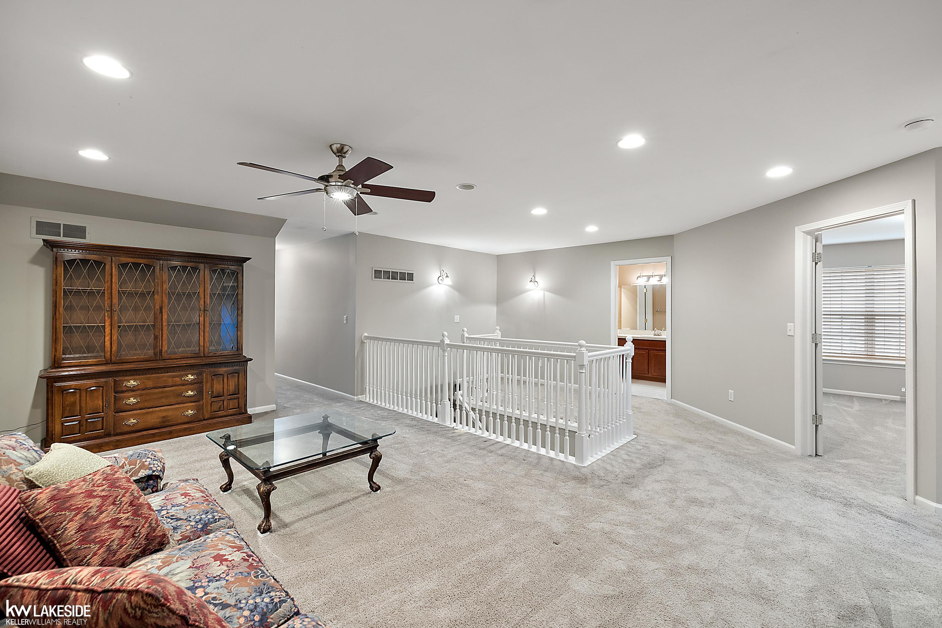 747 East Bluff Court Rochester, MI 48306 - Photo 37 of 79 50138673-367d836b-8449-4273-872f-1b4b9007a91b.JPG