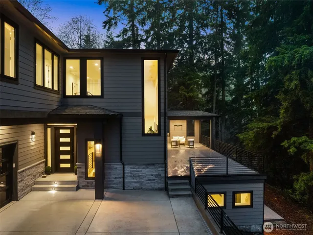 $3,250,000 | 17720 Southeast 63rd Place, Bellevue, WA 98006