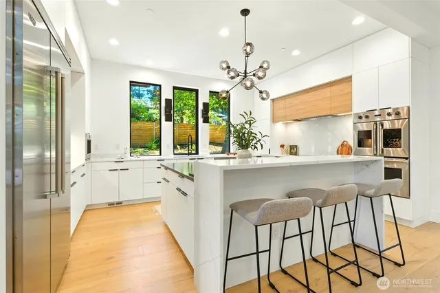 $3,250,000 | 17720 Southeast 63rd Place, Bellevue, WA 98006