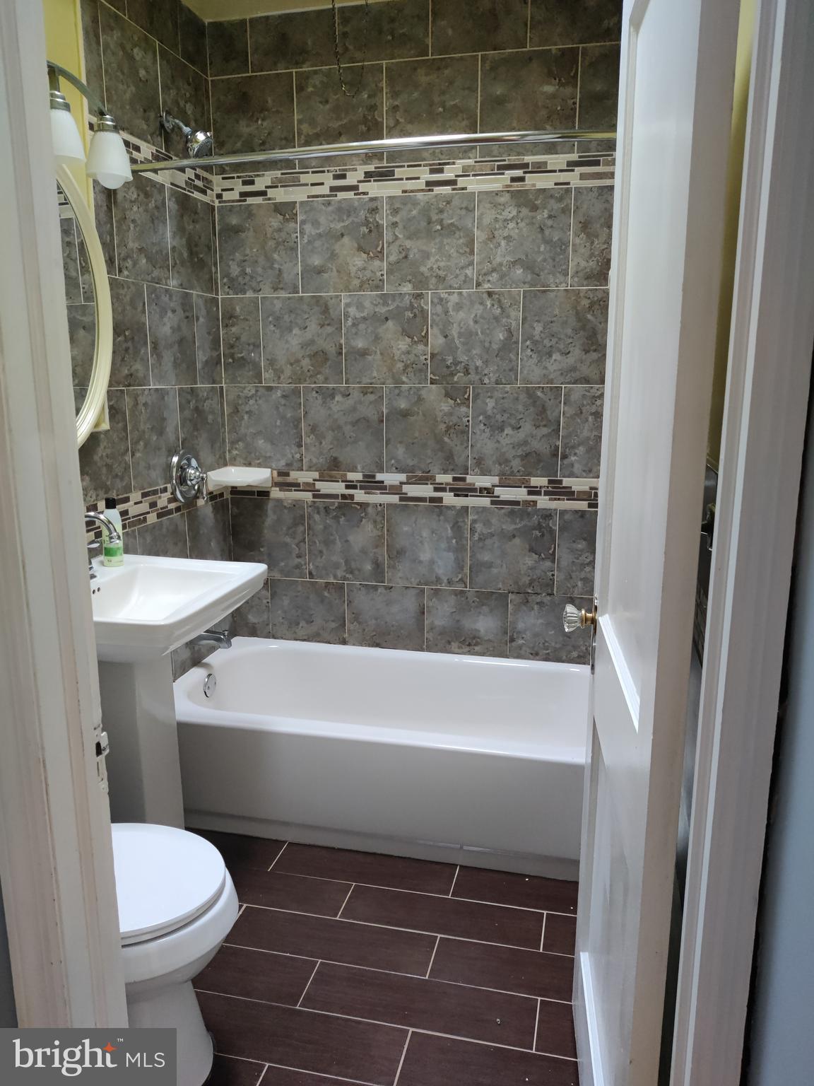 7255 Bradford Road Upper Darby, PA 19082 - Photo 9 of 42 Gallery Image 9