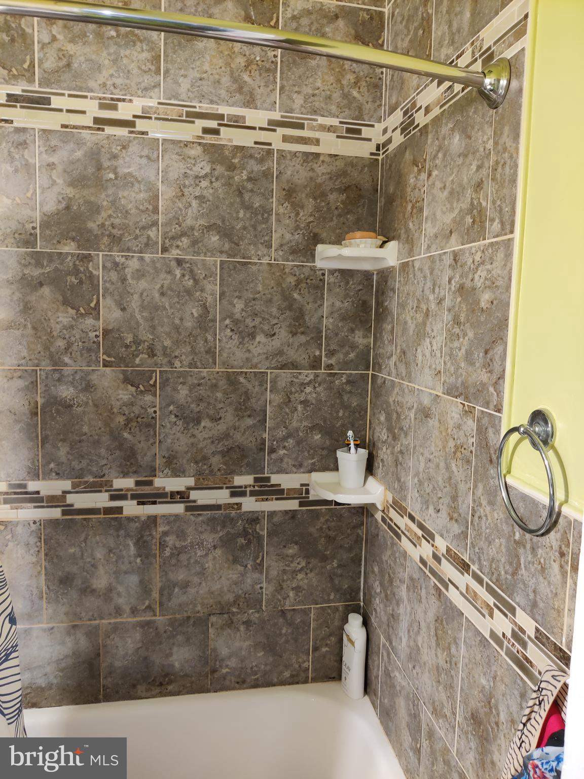 7255 Bradford Road Upper Darby, PA 19082 - Photo 10 of 42 Gallery Image 10